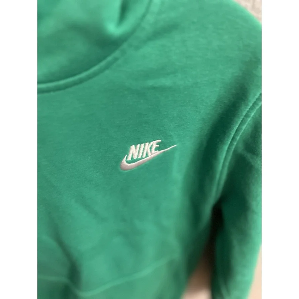 Nike Green Boys Hoodie ‎ White Swoosh Size Medium